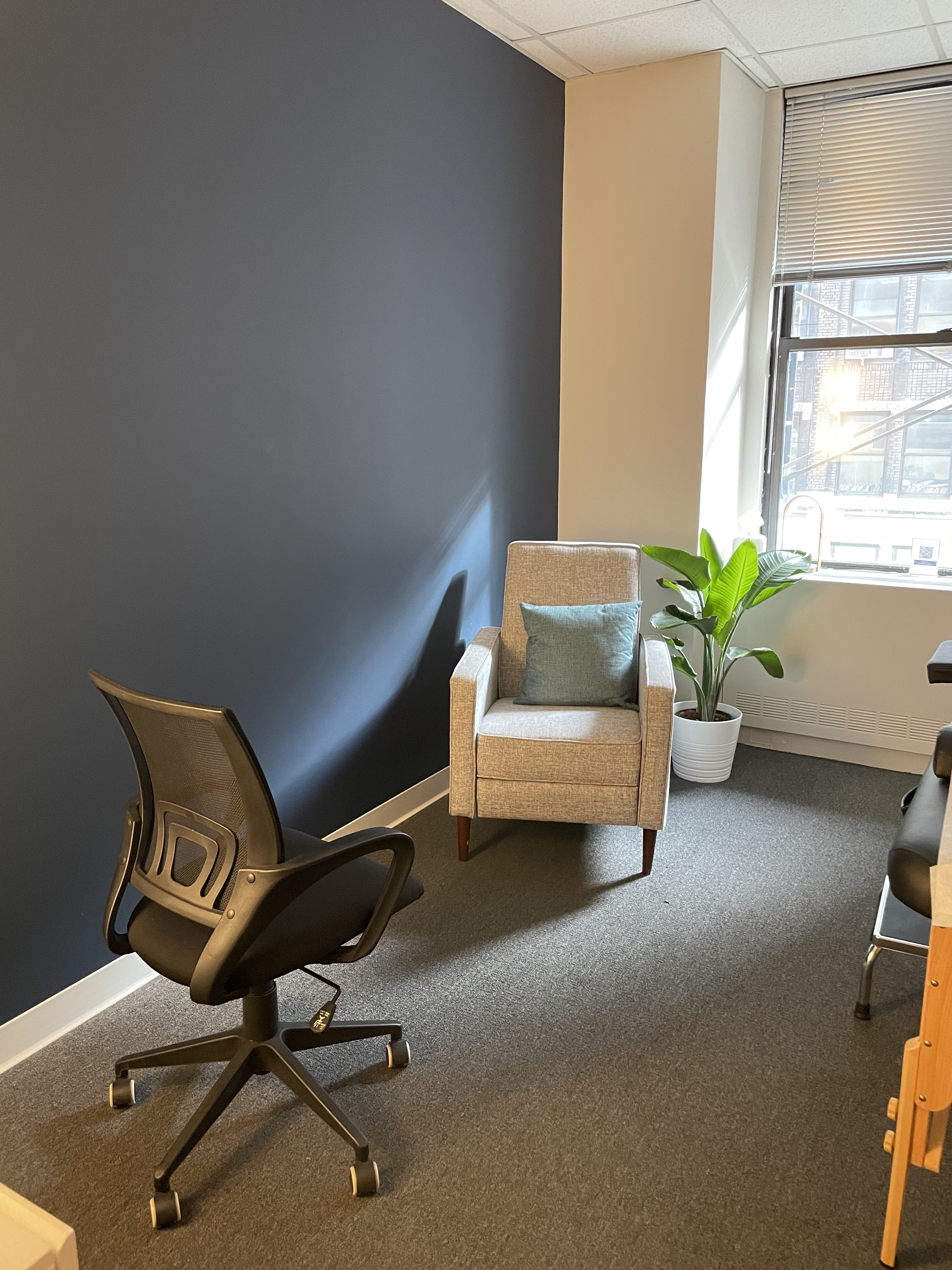 Modern office space with modular furniture and neutral decor